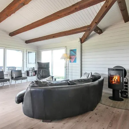 Holiday home Sinnika - 75m From The Sea In Nw Jutland By Interhome *
