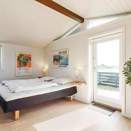 Holiday home Sinnika - 75m From The Sea In Nw Jutland By Interhome