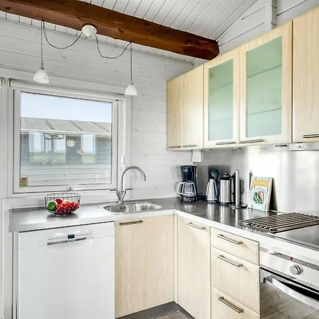 Holiday home Sinnika - 75m From The Sea In Nw Jutland By Interhome *