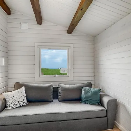 Sinnika - 75m From The Sea By Interhome